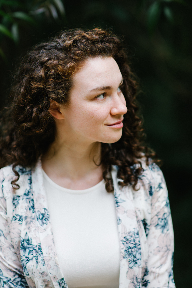 Portrait of author Darcy Coates